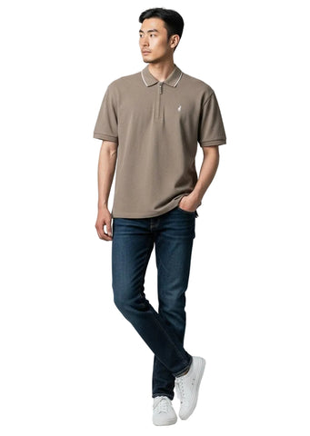 The Polo Essential Pique Quarter-Zip Golfer – Soft Taupe