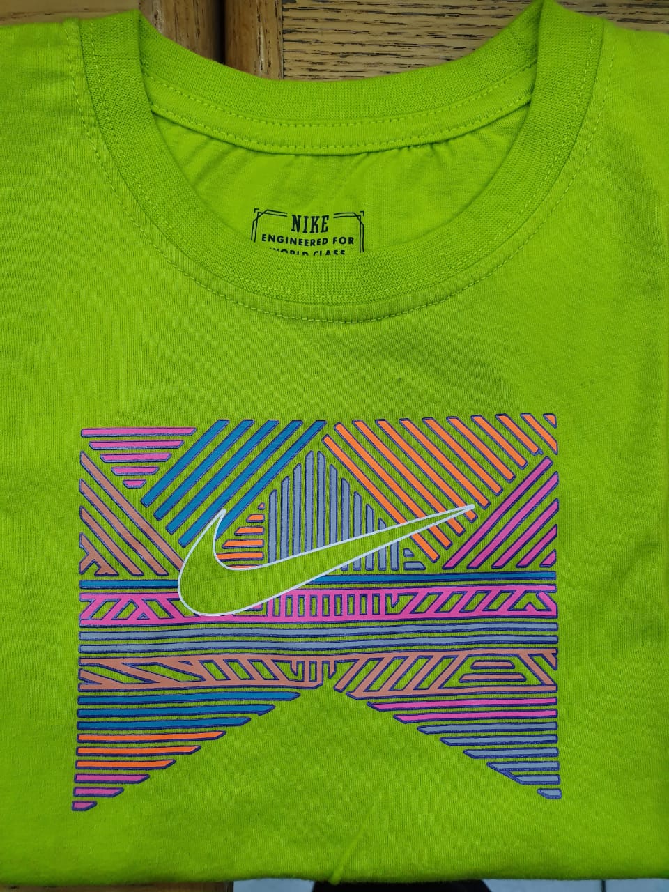 Nike Girls T-Shirt Shiney Lines Lime