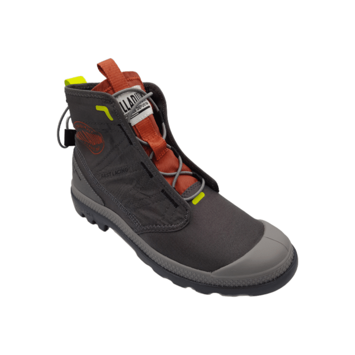 530 151B | The Palladium Pampa Travel Lite Rs in Asphalt is designed for the modern adventurer, featuring an ultra-lightweight construction that ensures comfort without sacrificing durability. With its sleek, versatile design and flexible sole, these boots are perfect for both urban exploration and outdoor escapades.