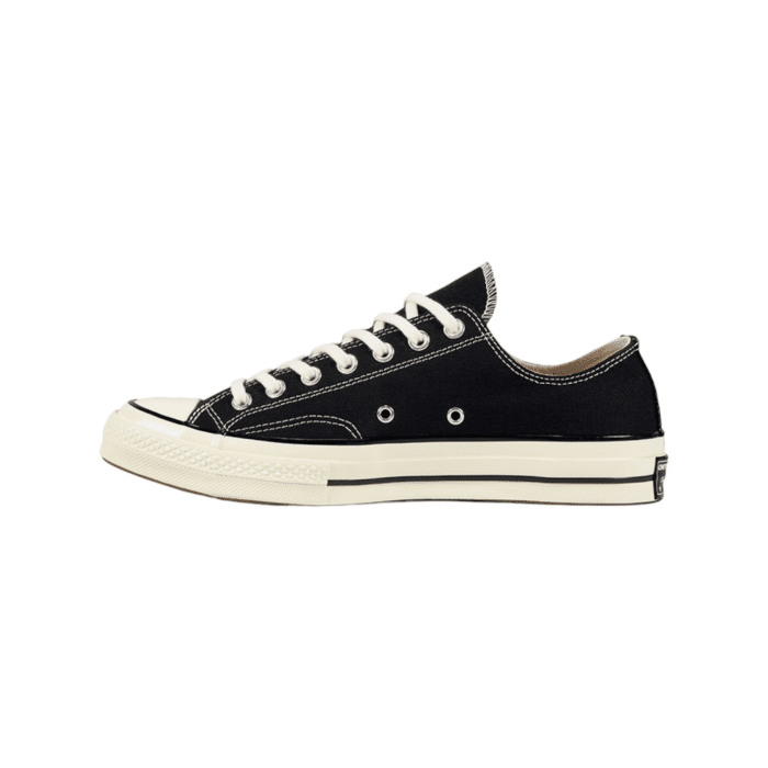 126 50C | Step into timeless style with the Converse Chuck 70 Low Black. Crafted for comfort and versatility, these iconic sneakers are a wardrobe essential.