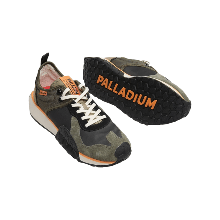 530 126 3 | The Palladium Troop Runner in Olive Night is a stylish and versatile sneaker designed for urban exploration. Featuring a durable canvas upper and a rugged sole, this shoe offers both comfort and a military-inspired aesthetic, perfect for everyday wear.