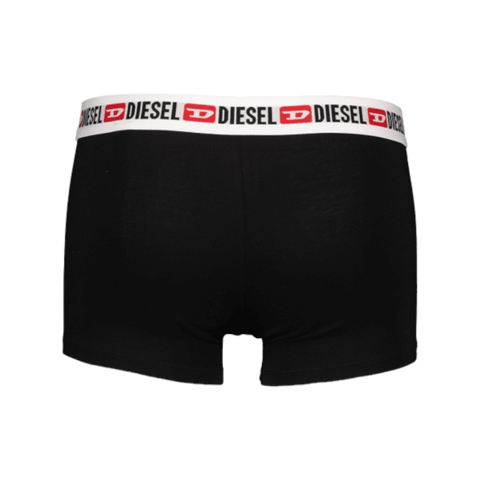 909 22 | The Diesel Shawn 3-Pack Boxer Shorts in Black, Red, and Blue offer a blend of comfort and durability, perfect for everyday wear. Designed with a snug fit and soft fabric, these boxer shorts ensure maximum support and long-lasting quality.