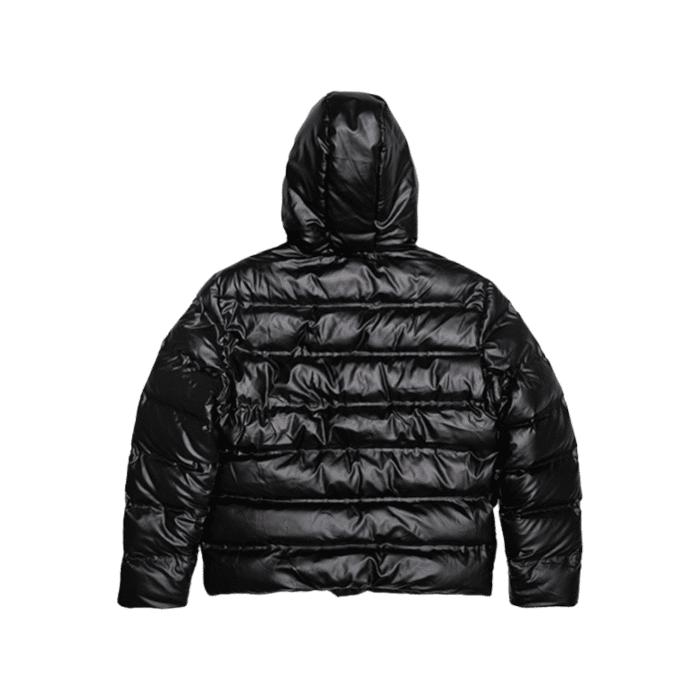 96 5A | The Cutty Onyx Puffer Jacket in Black combines warmth and style, featuring a sleek design and insulated padding for superior comfort. Perfect for cold weather, this durable jacket provides both functionality and a modern look, making it an essential addition to your winter wardrobe.