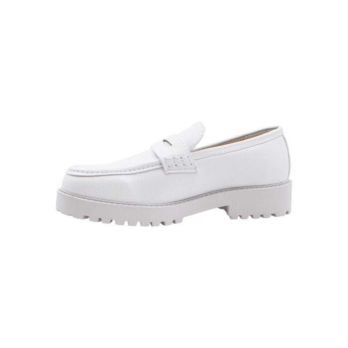 55 31A | Step into style with the Jonathan D Penny Moc PU Leather shoes in an eye-catching Mono White color combination. Crafted from high-quality PU leather, these shoes offer a sleek and sophisticated look, perfect for both casual and semi-formal occasions.