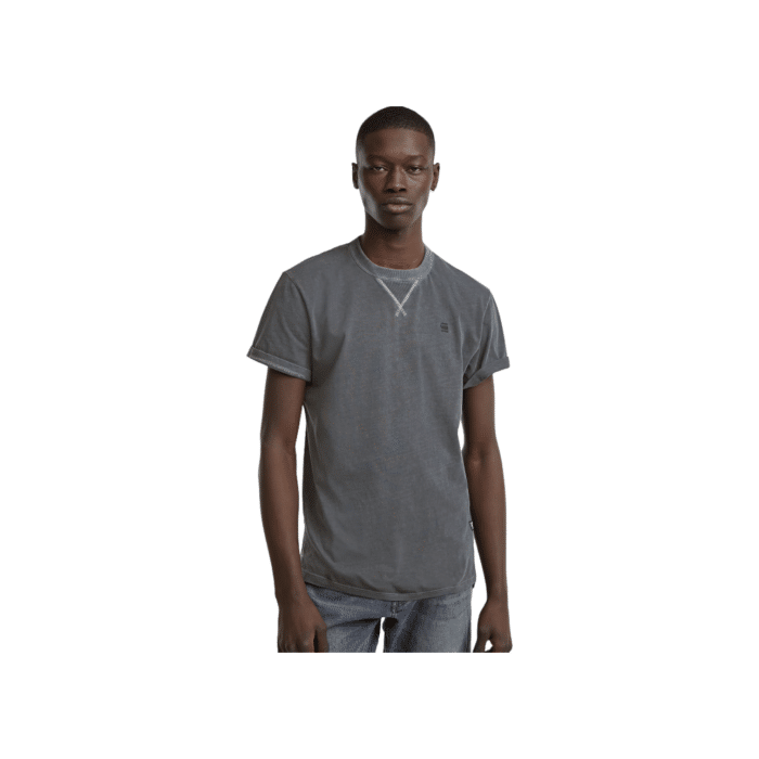 807 89A | The G Star Crew Nifous R T in Black Garment Dyed Colour is a timeless addition to any wardrobe, offering a perfect blend of casual comfort and refined style. Crafted from high-quality materials, this versatile t-shirt ensures both durability and a sleek, modern look suitable for any occasion.