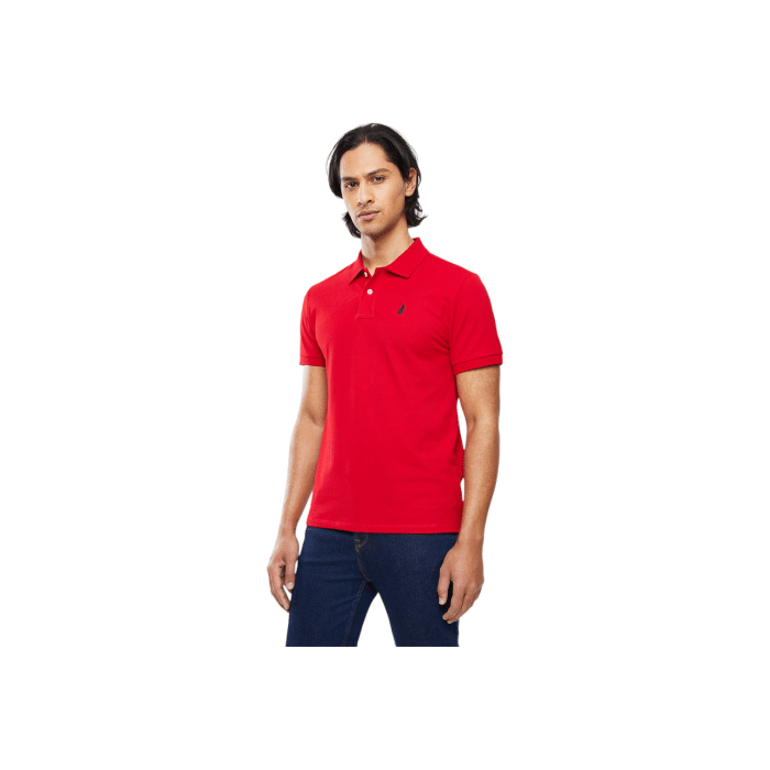 302 20B | The Polo Golfer Stretch Pique in Red S/S combines classic design with a modern slim fit, making it a versatile addition to any wardrobe. Crafted from high-quality materials, this polo ensures both comfort and style for any occasion.