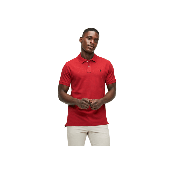 302 52A | The Polo Golfer Stretch Pique in Crimson Red S/S combines classic design with a modern slim fit, making it a versatile addition to any wardrobe. Crafted from high-quality materials, this polo ensures both comfort and style for any occasion.