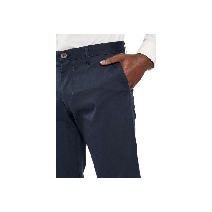 307 10D | The Polo Chino Milan Straight Leg in Navy offers a refined and timeless style, perfect for both casual and semi-formal occasions. Made from premium fabric, these chinos provide comfort and durability, while the straight-leg fit ensures a flattering and versatile silhouette.