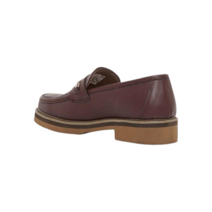 55 29B | The Jonathan D Winston PU Leather shoes in Oxblood/Brown color effortlessly combine sophistication and modern style, making them a versatile addition to any wardrobe. Crafted from high-quality PU leather with a sleek detail, these shoes offer a polished look that's perfect for both formal occasions and smart-casual outfits.