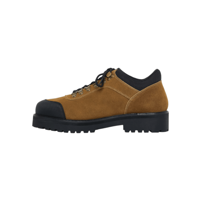 55 68A | The Jonathan D Huke shoes in Brown and Black seamlessly blend sophistication and comfort, making them perfect for any occasion. Crafted with premium materials and a sleek design, these shoes offer unmatched durability and style.