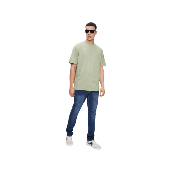 47 29C | The Jonathan D T-Shirt Otto in Sage Green offers a sleek, minimalist design crafted from soft, breathable cotton, providing both comfort and durability for everyday wear. Its versatile Sage Green hue and classic fit make it a perfect choice for effortless style, whether dressed up or down.