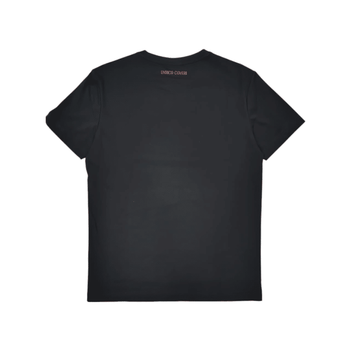 559 123A | The Enrico Coveri 3D stitch T-Shirt in Black with striking White en Red Detailing is the perfect blend of style and comfort, featuring a minimalist design that showcases a bold red and white logo stitched across the chest for an eye-catching contrast. Made from high-quality, breathable fabric, this t-shirt ensures all-day comfort while maintaining a flattering fit, making it an ideal choice for casual outings or relaxed gatherings. With its classic crew neck and versatile color scheme, this t-shirt pairs effortlessly with jeans, shorts, or chinos, allowing you to create a variety of stylish looks with ease.