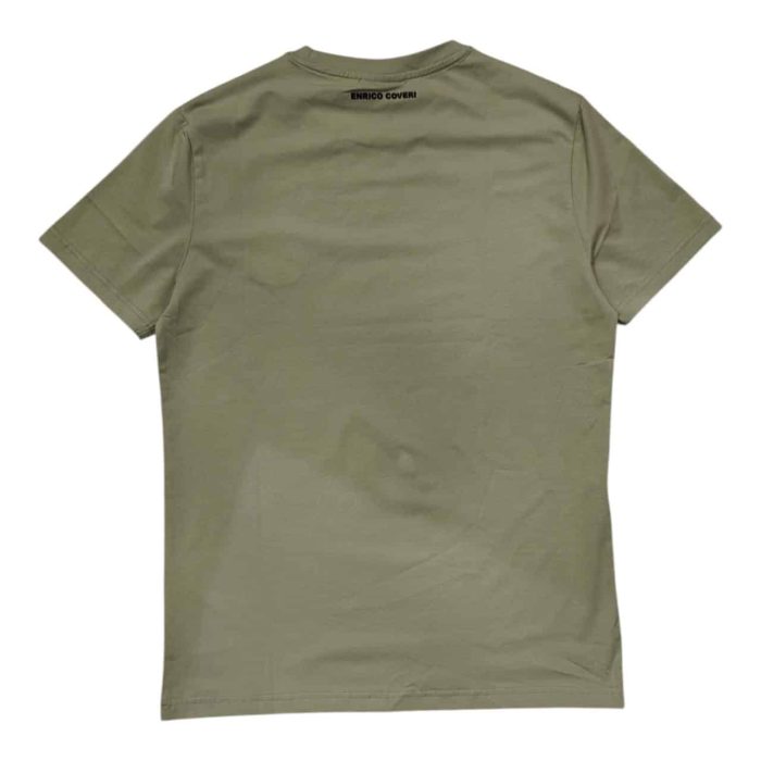 559 138 A rotated | The <strong>Enrico Coveri T-shirt Rubber Logo in Light Green</strong> combines modern style and comfort with its soft, breathable cotton blend and eye-catching raised rubber logo on the chest, adding a bold yet sophisticated touch to any casual outfit. The light green color offers a fresh, versatile hue that complements various looks, whether you're pairing it with jeans, shorts, or chinos for a smart-casual or relaxed ensemble. With its durable, high-quality fabric and well-crafted design, this t-shirt not only retains its shape after multiple washes but also ensures long-lasting comfort and style for everyday wear.