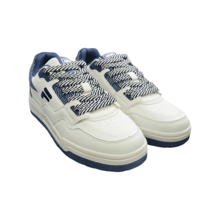 749 27B | The Fila Noah in Blue and Navy is a cool and versatile mens' shoe that combines classic design with modern comfort. Its neutral tones effortlessly complement any casual or sporty outfit, while the cushioned sole ensures all-day support and ease with every step.