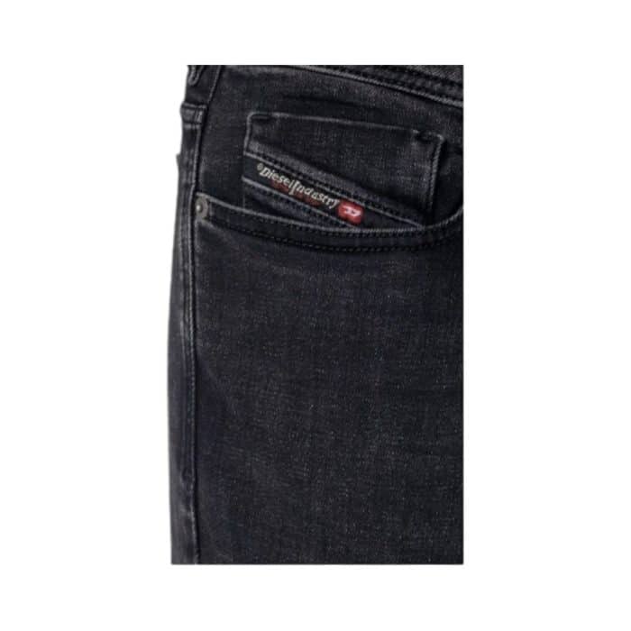 866 6 D | The <em>Diesel Jeans Skinny 1979 Sleenker Washed Black</em> offers a modern, body-hugging fit that tapers from the hips to the ankles, creating a sleek silhouette that is both flattering and versatile for various outfits. Crafted from premium stretch denim, these jeans provide all-day comfort and ease of movement, while the washed black finish gives them a subtly distressed, worn-in look, adding an edgy yet refined touch to your wardrobe. Thoughtfully designed with details such as reinforced stitching, branded metal hardware, and Diesel’s iconic logo patch on the back waistband, these jeans combine style, durability, and practicality for any occasion.