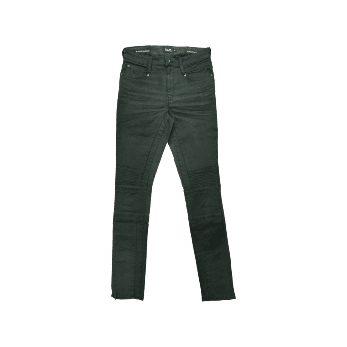 939 35B | Experience modern style and unparalleled comfort with Vialli Jeans Iyewo Scheletrico Skinny in Bottle green. These jeans offer a flattering fit and unique detailing, making them a versatile addition to any wardrobe.