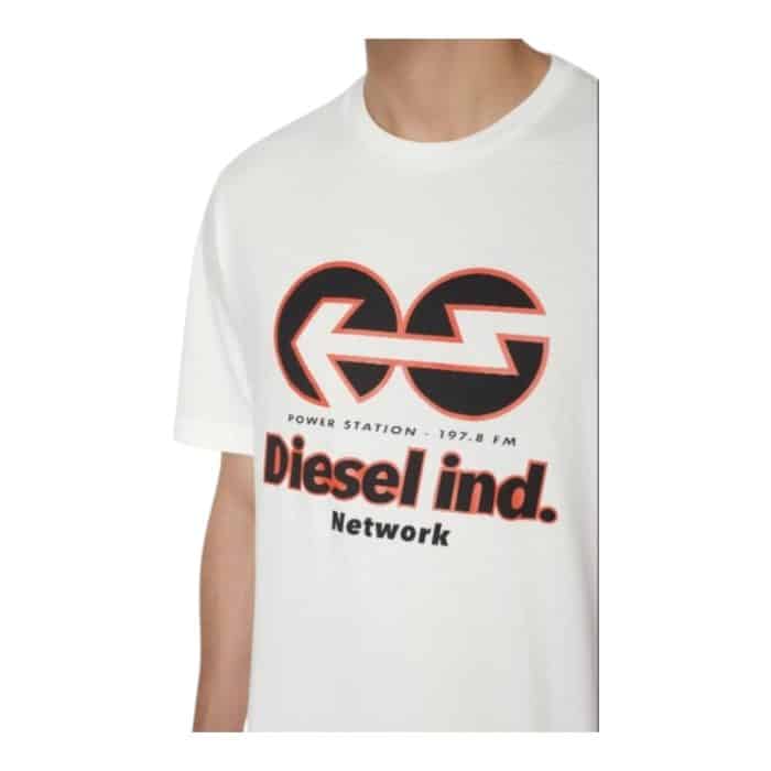 862 18 D | The Diesel T-Shirt T-Just White is a timeless essential that combines sleek design with exceptional comfort and quality. Made from soft, breathable cotton, this versatile piece offers durability and a tailored fit that flatters various body types. Its crisp white hue and subtle Diesel branding make it easy to pair with casual or polished outfits, ensuring effortless style for any occasion.