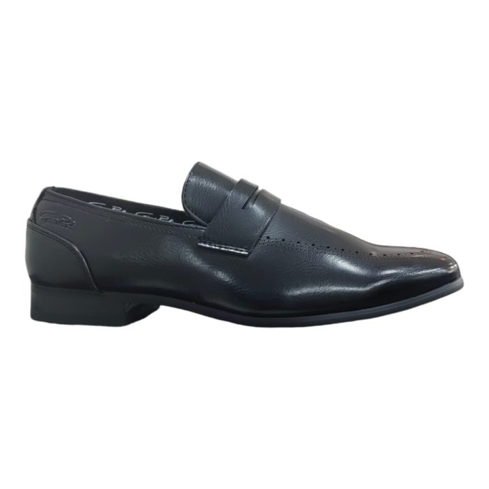 970 29 B | The Gino Paoli Memphis Slip-On Black combines sleek style with effortless convenience, offering a refined look perfect for any formal or smart-casual occasion. Made from high-quality black leather with a polished finish, this slip-on shoe provides a sophisticated touch while ensuring lasting comfort through its cushioned insole and flexible fit. Designed with a durable outsole for stability and easy wear, the Memphis Slip-On Black is ideal for the modern man who values both elegance and practicality in his everyday footwear.