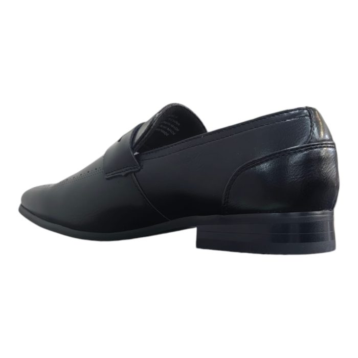 970 29 C | The Gino Paoli Memphis Slip-On Black combines sleek style with effortless convenience, offering a refined look perfect for any formal or smart-casual occasion. Made from high-quality black leather with a polished finish, this slip-on shoe provides a sophisticated touch while ensuring lasting comfort through its cushioned insole and flexible fit. Designed with a durable outsole for stability and easy wear, the Memphis Slip-On Black is ideal for the modern man who values both elegance and practicality in his everyday footwear.