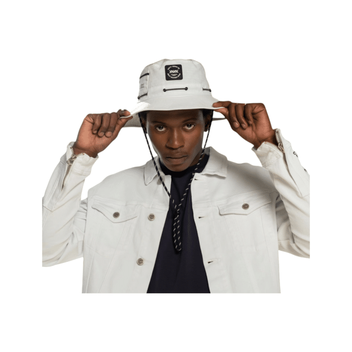 12 14A | Elevate your style with the Cutty Bucket Hat Aurora in sleek White, a perfect blend of timeless design and modern functionality. Featuring a lightweight, durable construction with a wide brim for sun protection, this versatile hat is ideal for casual outings, festivals, and everyday adventures.