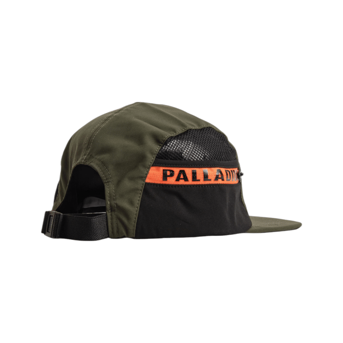 288 8B | Elevate your style with the Palladium Cap 5 Pnl Military in olive, a perfect blend of rugged utility and sleek design. Featuring durable fabric, a structured fit, and two discreet side pockets for added convenience, this cap is ideal for urban explorers and adventure seekers looking for practicality without compromising on fashion.