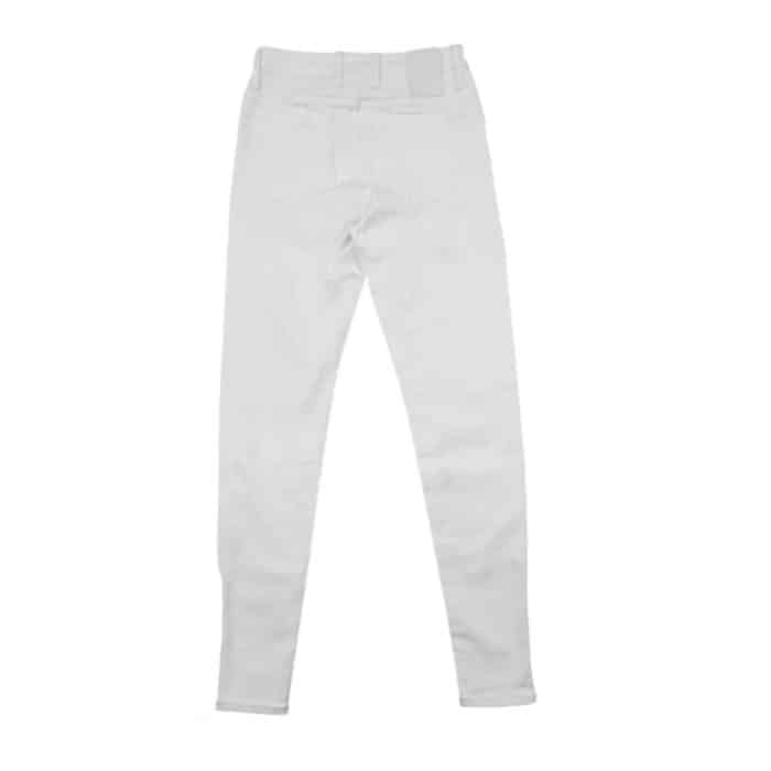 939 42 B 1 | The Vialli Jeans Ultra Fit Globe Oil White combines bold style with everyday comfort, featuring a pristine white denim finish enhanced by a unique oil-wash effect that adds a modern twist to a classic look. Crafted from premium stretch denim, these jeans offer a tailored fit that moves effortlessly with your body, providing both flexibility and durability for all-day wear without compromising on shape or style. With sleek stitching, discreet pockets, and a colorfast design, the Globe Oil White jeans maintain their fresh, sharp look while seamlessly transitioning from casual outings to more refined occasions.