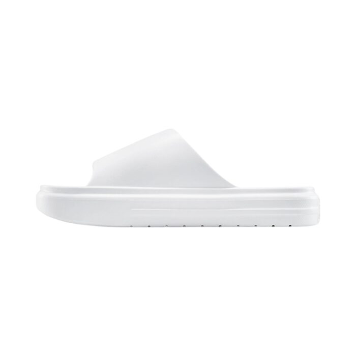 125 48 E | The Converse Essential Slide Slip White offers a sleek and minimalist design, featuring a clean white colorway and a wide, comfortable strap adorned with the iconic Converse logo, making it a versatile addition to any casual or semi-formal outfit. Crafted with a cushioned footbed for superior comfort and a durable synthetic upper, these slides provide excellent support and grip, ensuring stability and long-lasting wear for everyday activities. Easy to maintain and effortlessly stylish, this slide is the perfect combination of practicality and timeless design, making it an essential choice for those who value comfort and classic aesthetics.